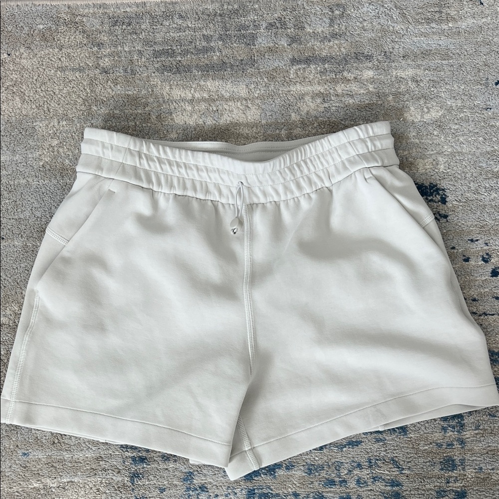 Lululemon Women's Cream Shorts